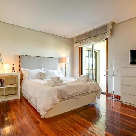 Sleeps 11 Pool Wifi Вилла Нигран