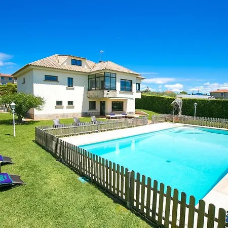 Sleeps 11 Pool Wifi Вилла